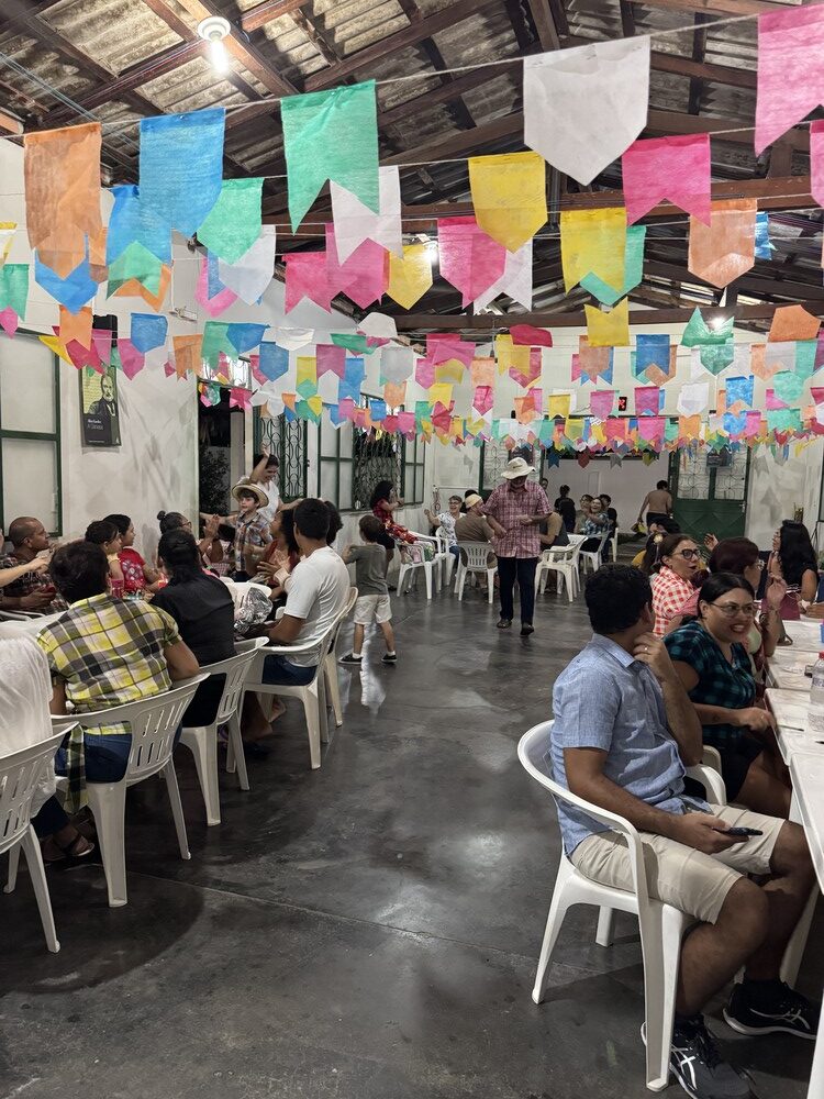 Arraiá da FEAL 2025 – Galeria (36)